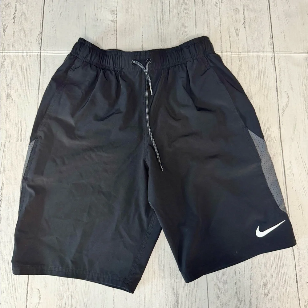 Nike Men's Contend Volley Swim Trunks
